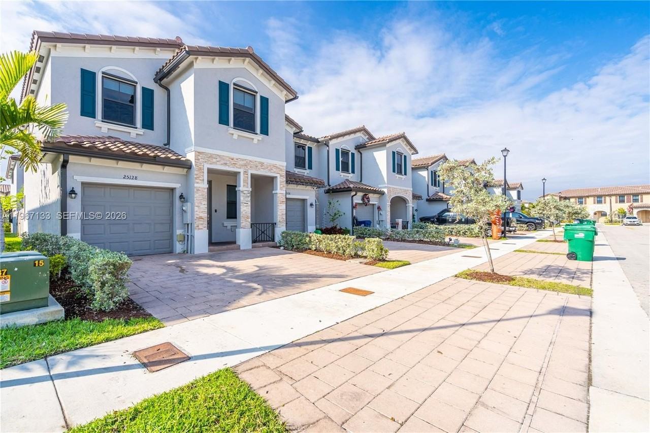 25128 Sw 113th Pl - Photo 2 of 39