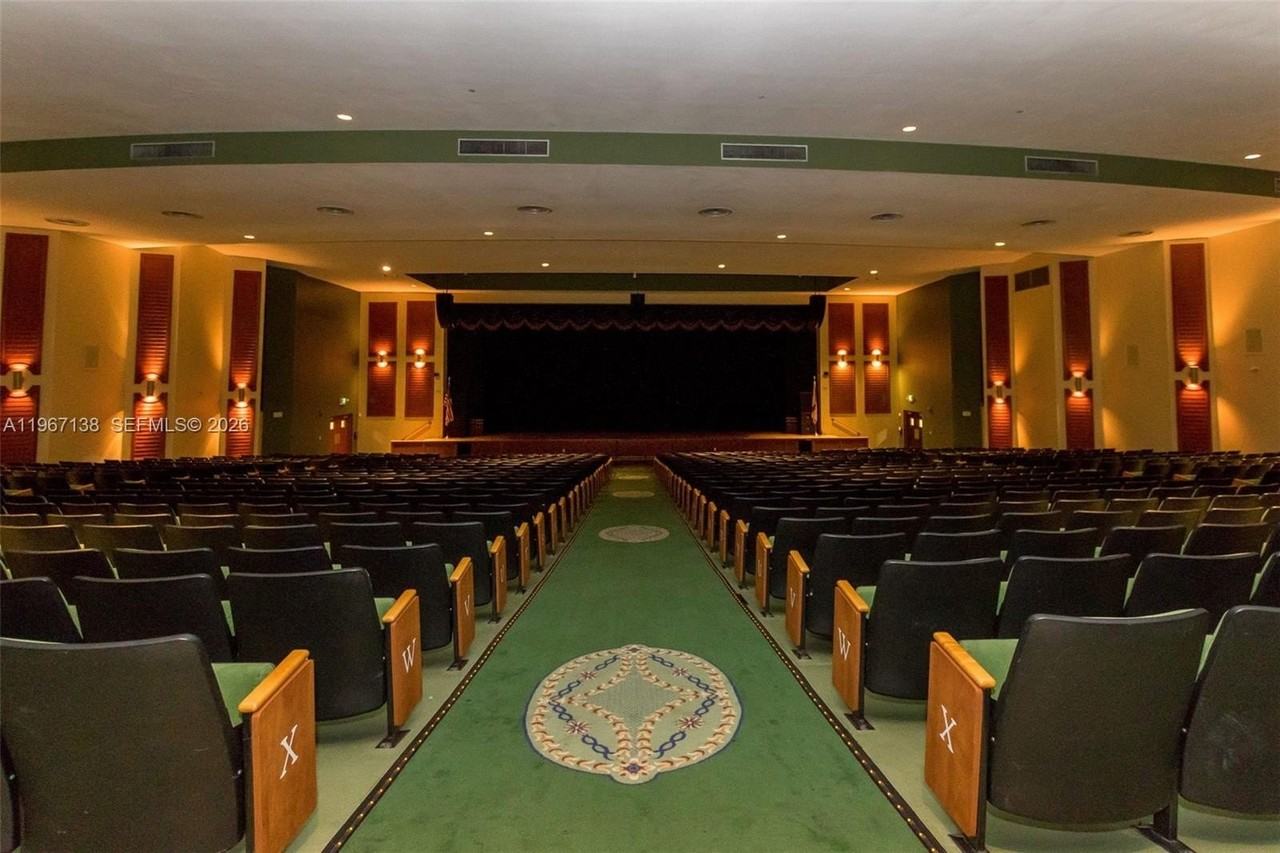 950 Sw 138th Ave #111B - Photo 6 of 17