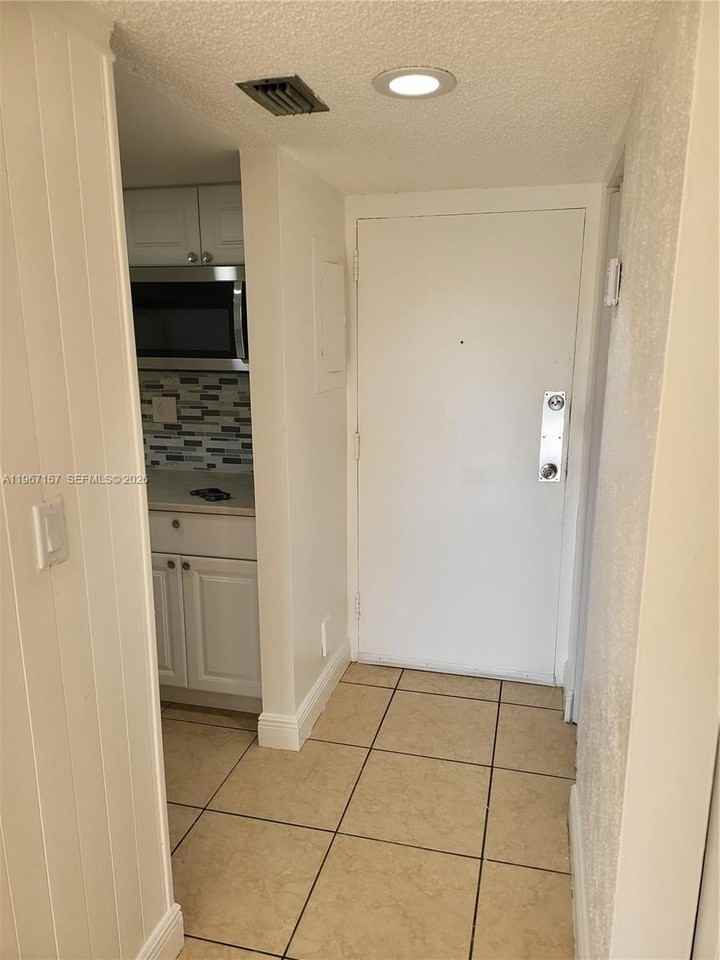 14611 N Kendall Dr #403L - Photo 5 of 22