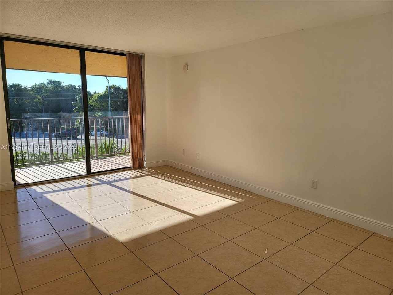 14611 N Kendall Dr #403L - Photo 6 of 22