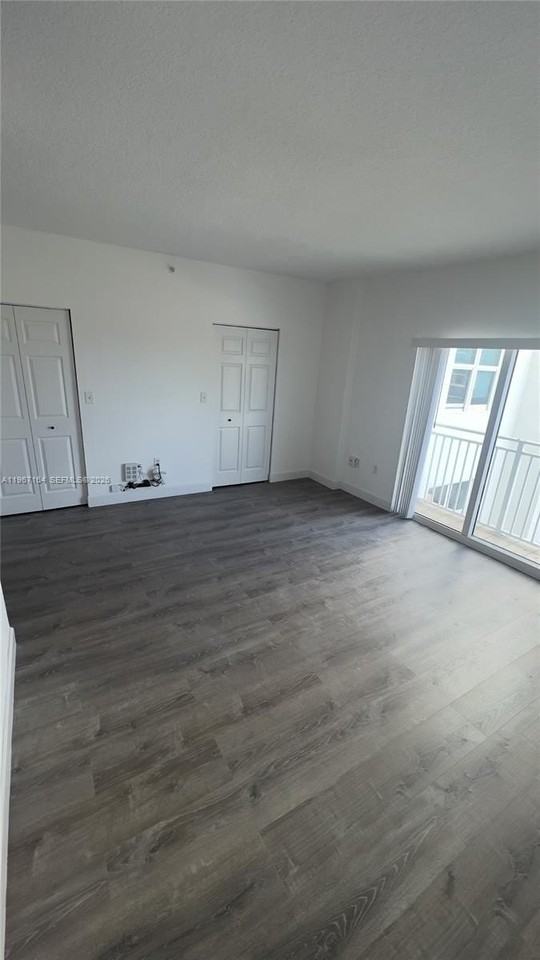 50 Menores Ave #512 - Photo 4 of 11