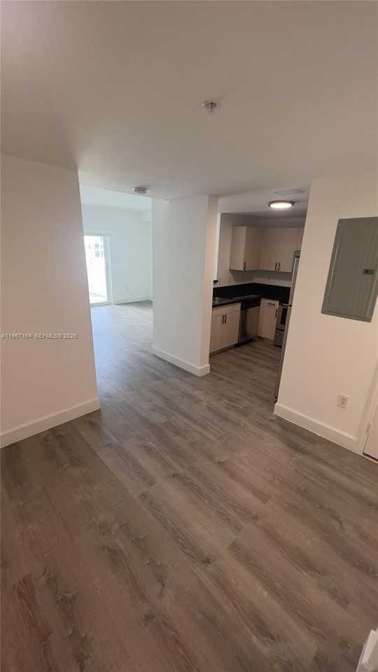 50 Menores Ave #512 - Photo 7 of 11