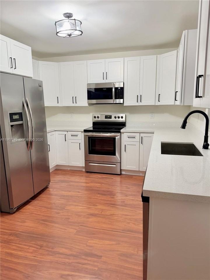 1434 Se Concha St #1434 - Photo 3 of 27