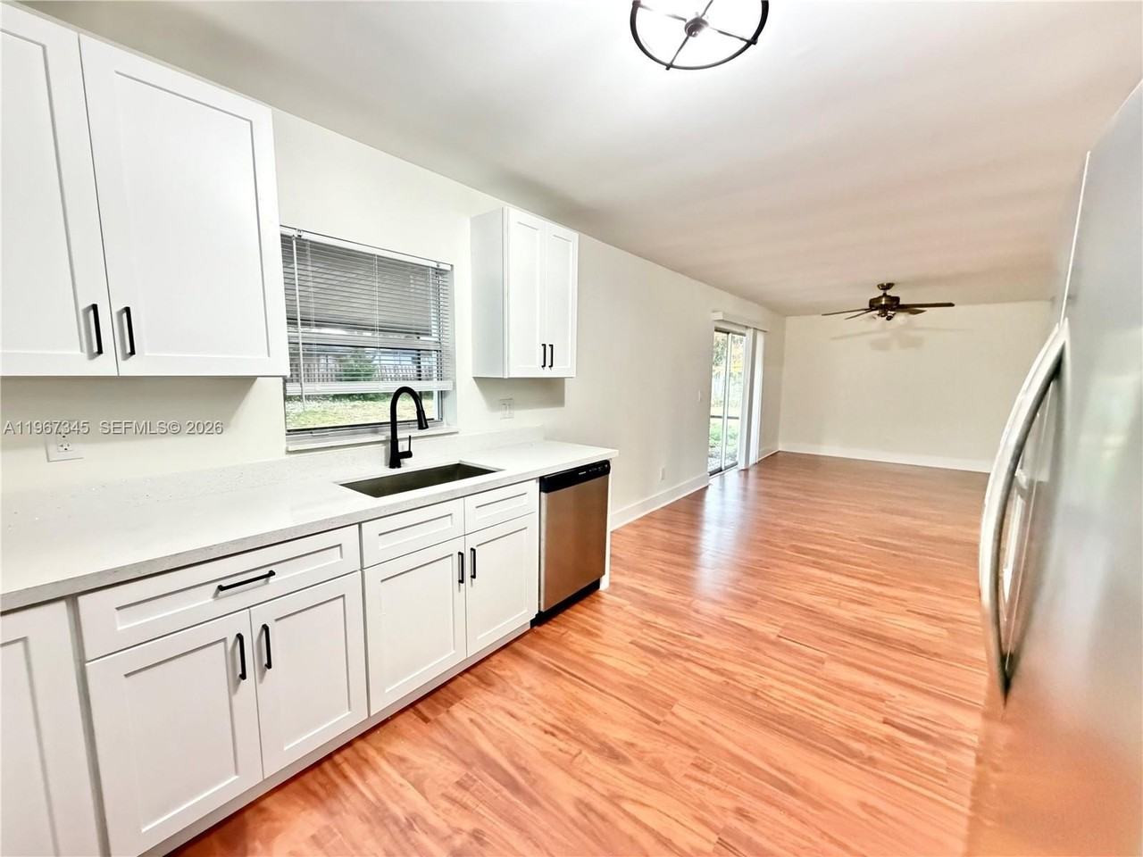 1434 Se Concha St #1434 - Photo 6 of 27