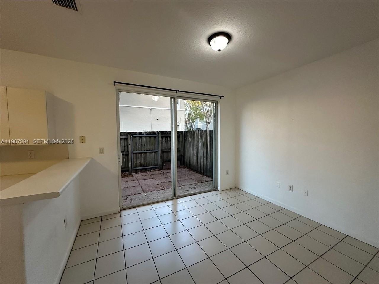 2615 Se 15th Pl #190 - Photo 4 of 27