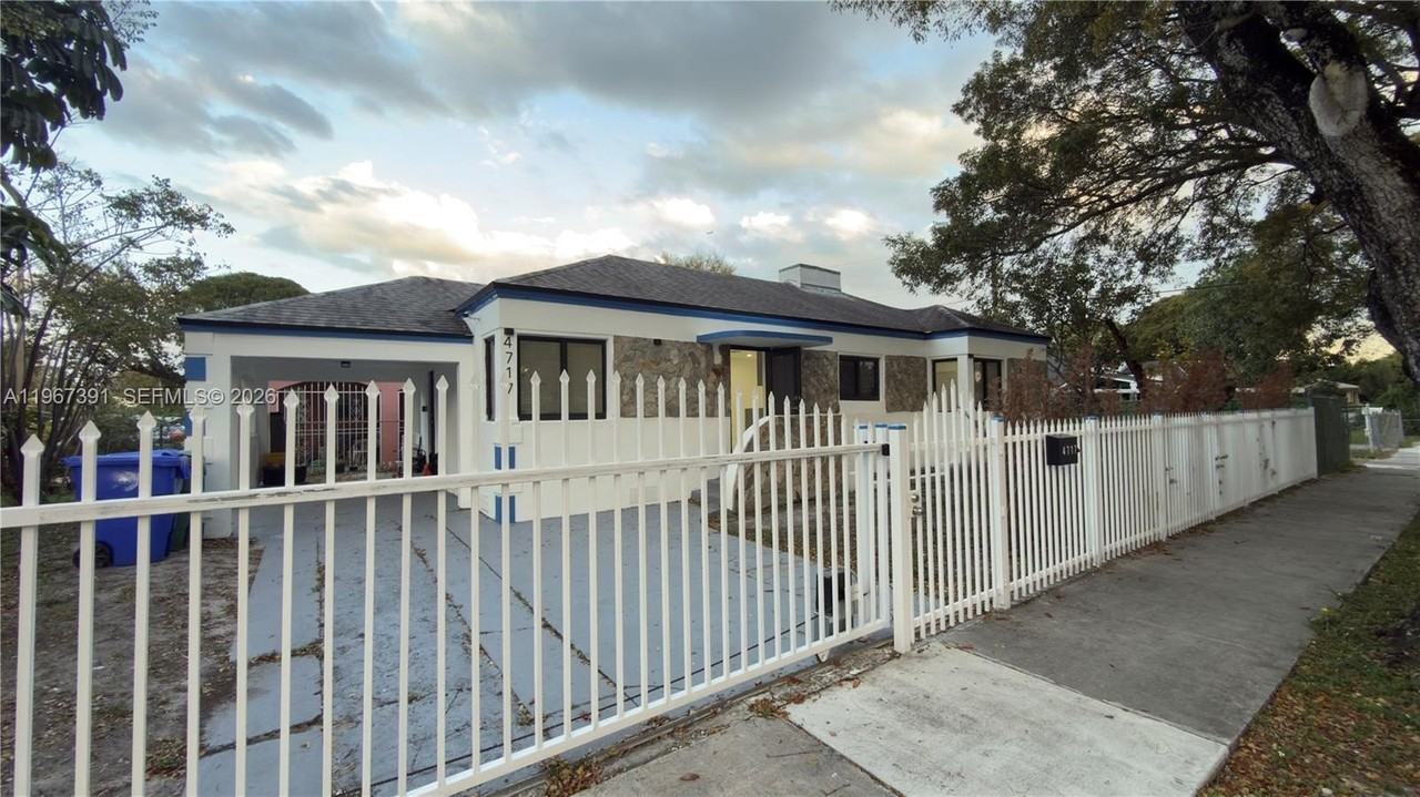 4717 Nw 11th Ave #4717 - Photo 2 of 17