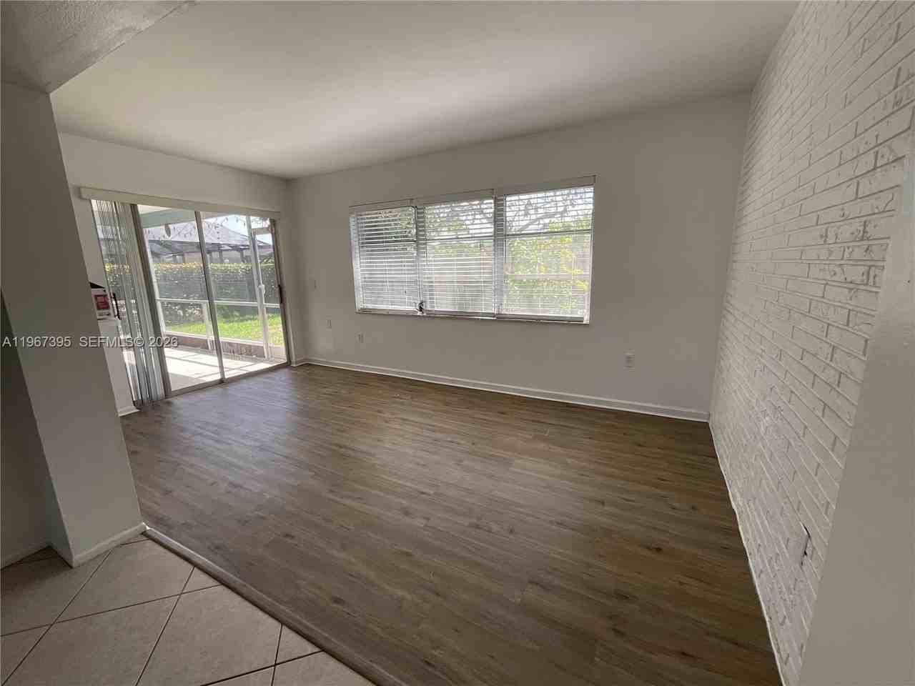 4343 Nw 113th Ter - Photo 4 of 14