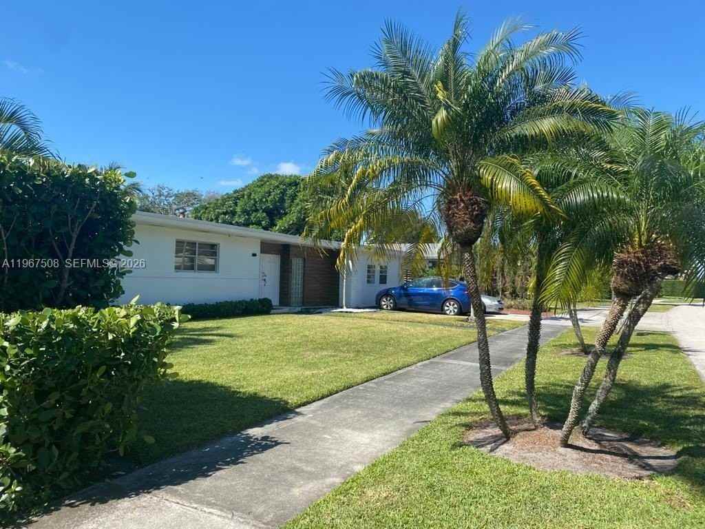 2040 Ne 197th Ter - Photo 2 of 29