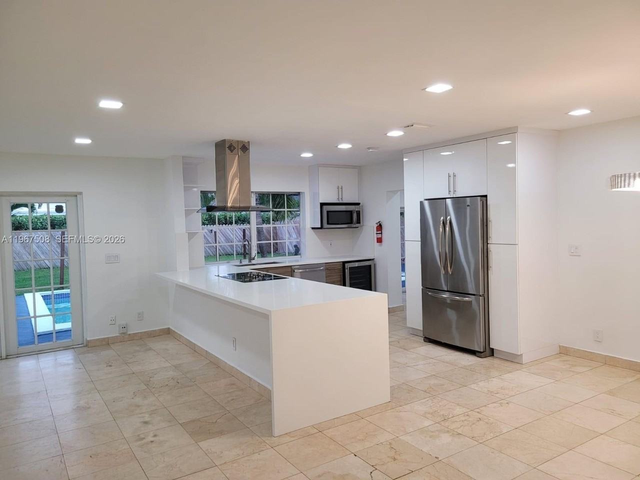 2040 Ne 197th Ter - Photo 5 of 29