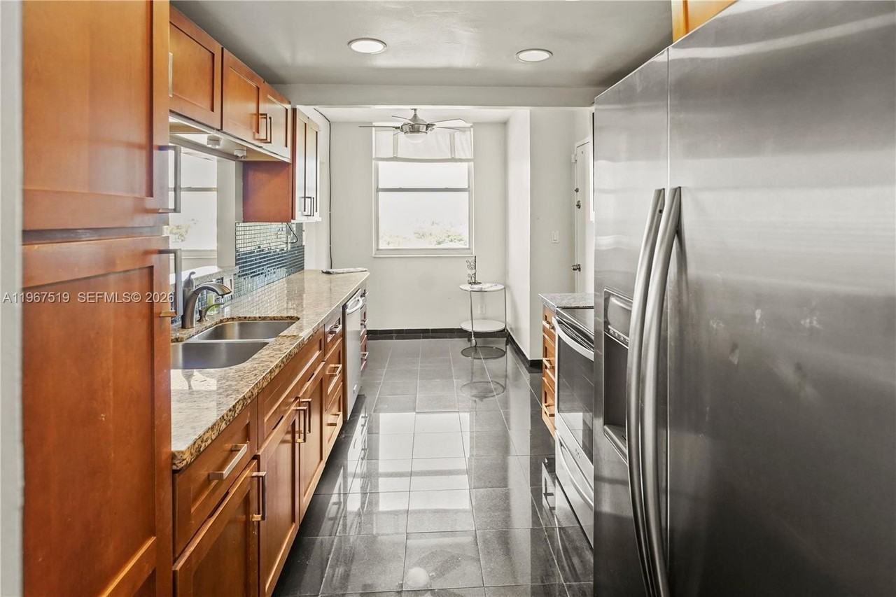 4400 Hillcrest Dr #720C - Photo 5 of 29