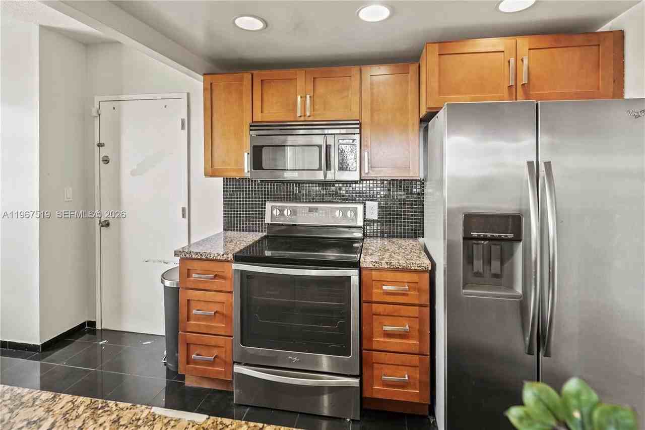 4400 Hillcrest Dr #720C - Photo 6 of 29