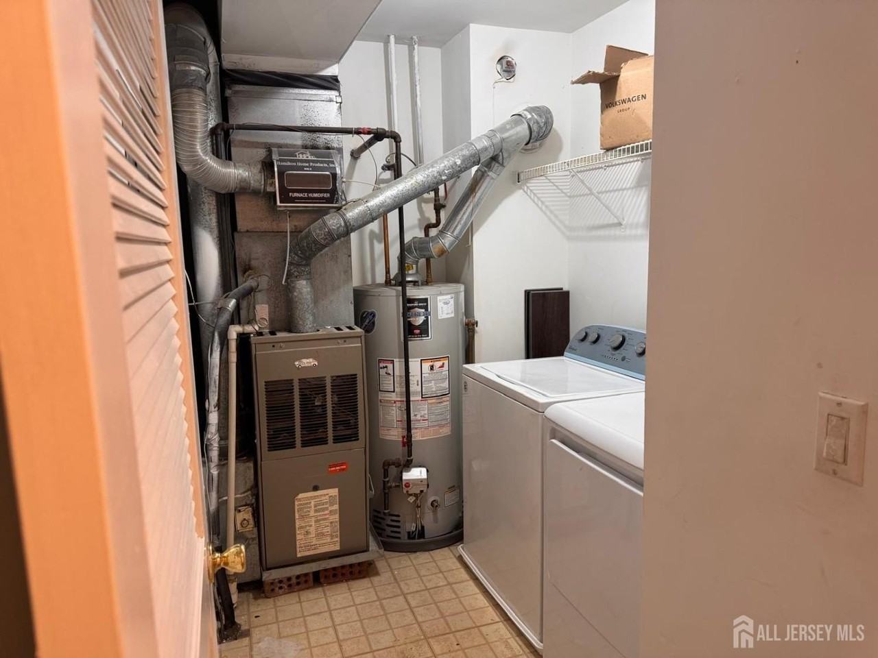 421 Plymouth Rd - Photo 5 of 14