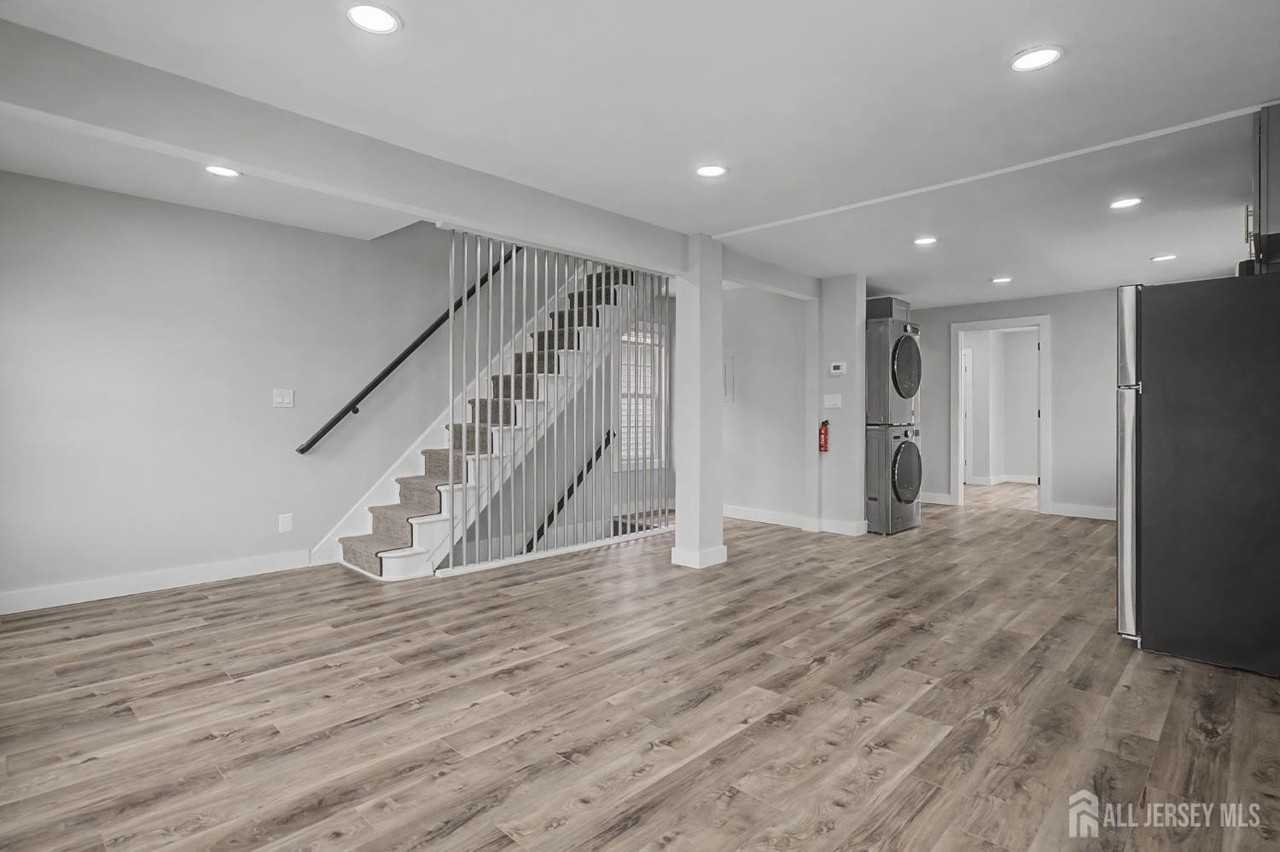 61 N Main St - Photo 7 of 22