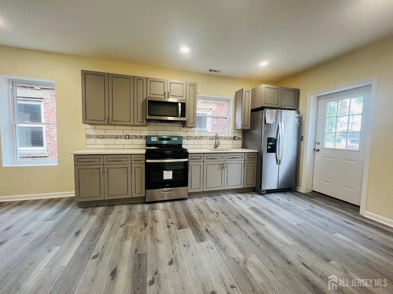 362 Lawrie St #2 - Photo 2 of 15