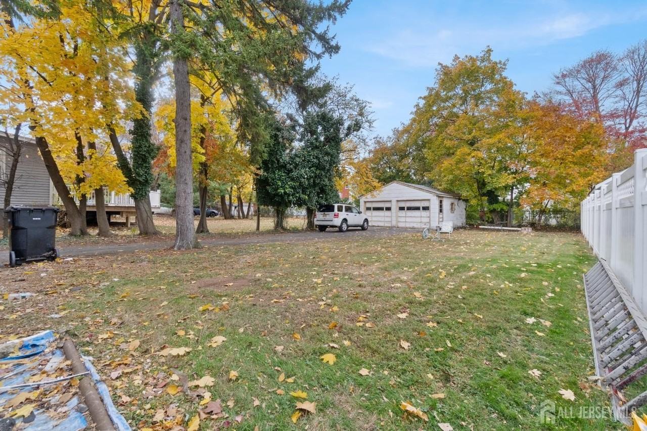 427 Benner St #2 - Photo 2 of 19