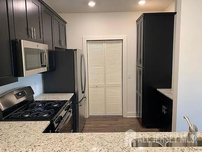 425 Tavern Rd - Photo 7 of 13