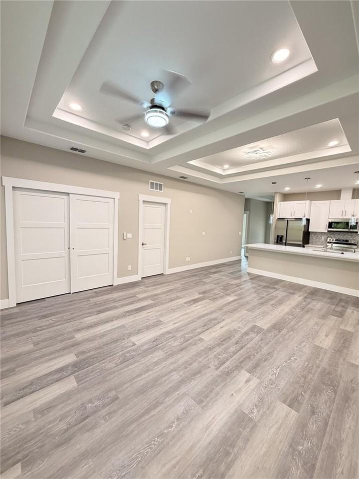 10A Lyons Pl - Photo 3 of 21