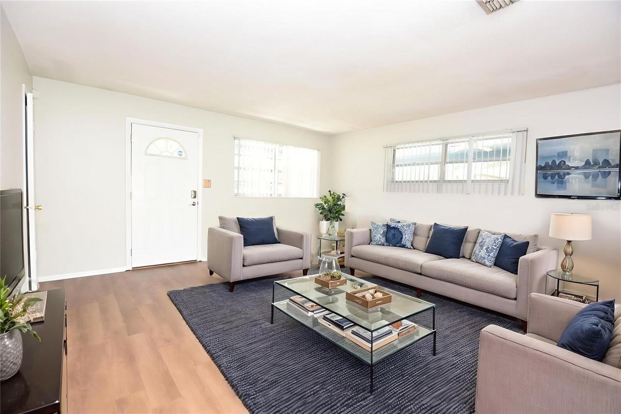 1015 E Tee Cir - Photo 7 of 25