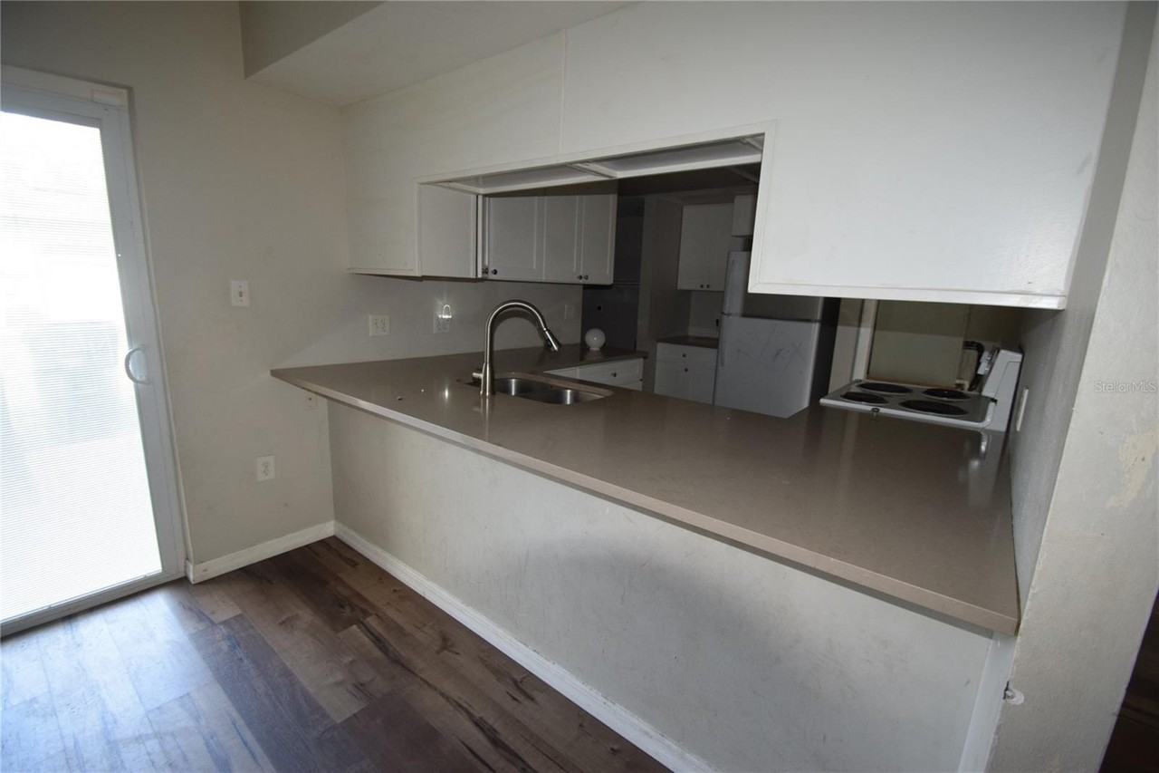 2720 Castle Way #2720 - Photo 4 of 22