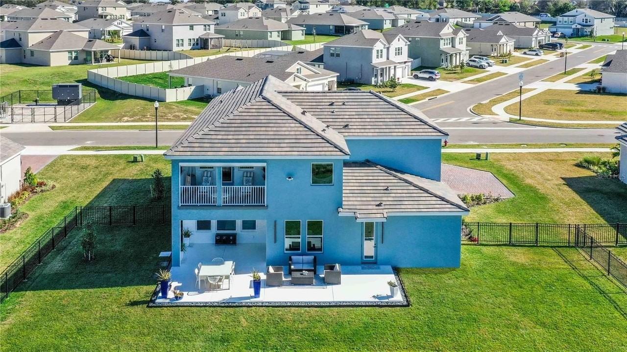 17850 Hither Hills Cir - Photo 3 of 50