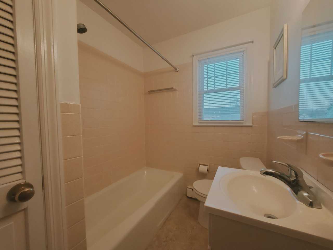 38 Horton St #2 - Photo 4 of 5