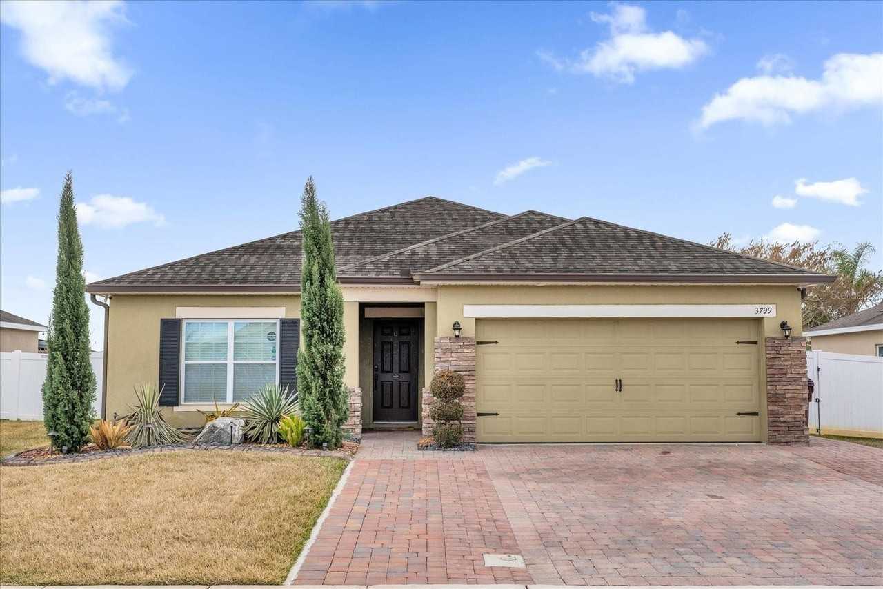 3799 Briarwood Estates Cir - Photo 3 of 33