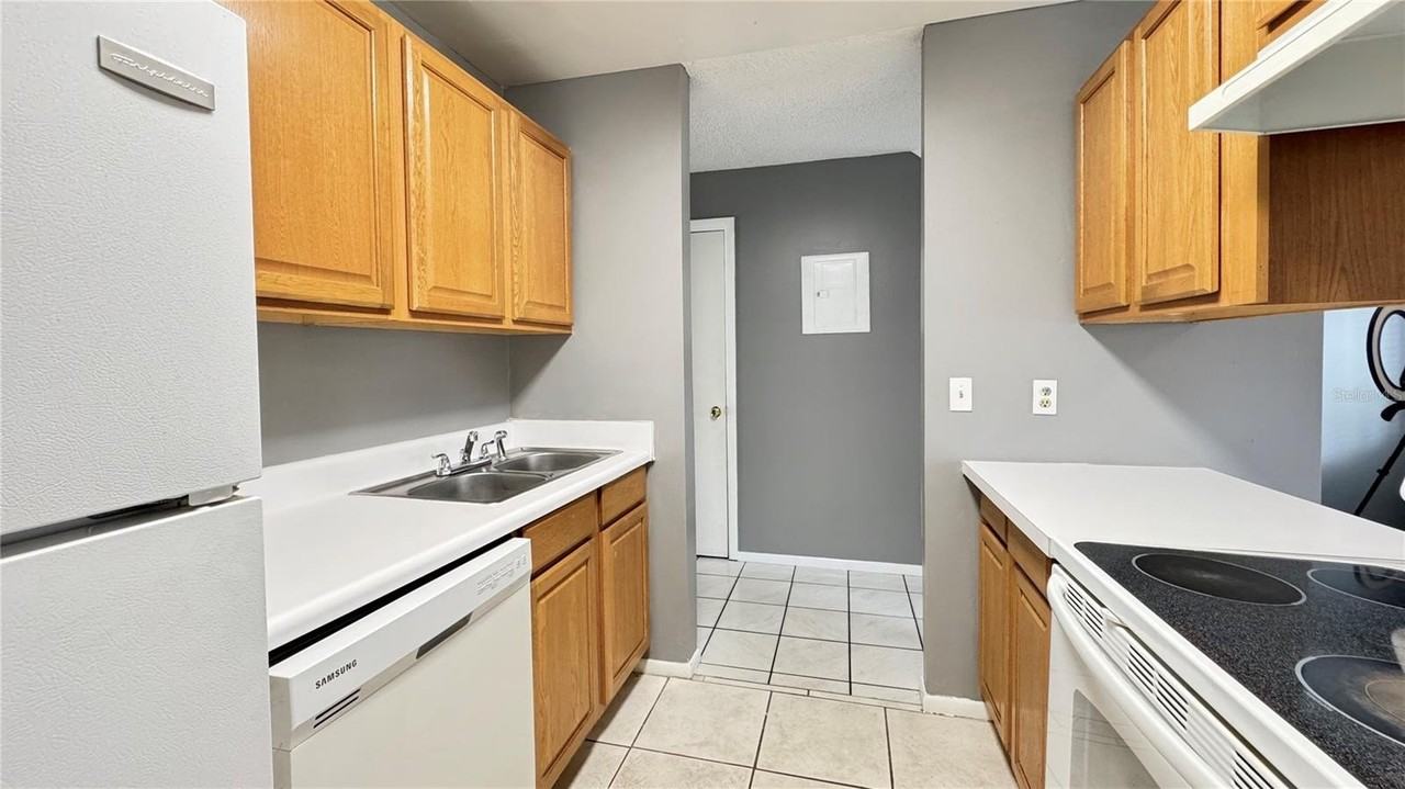 5517 Decatur St - Photo 7 of 23