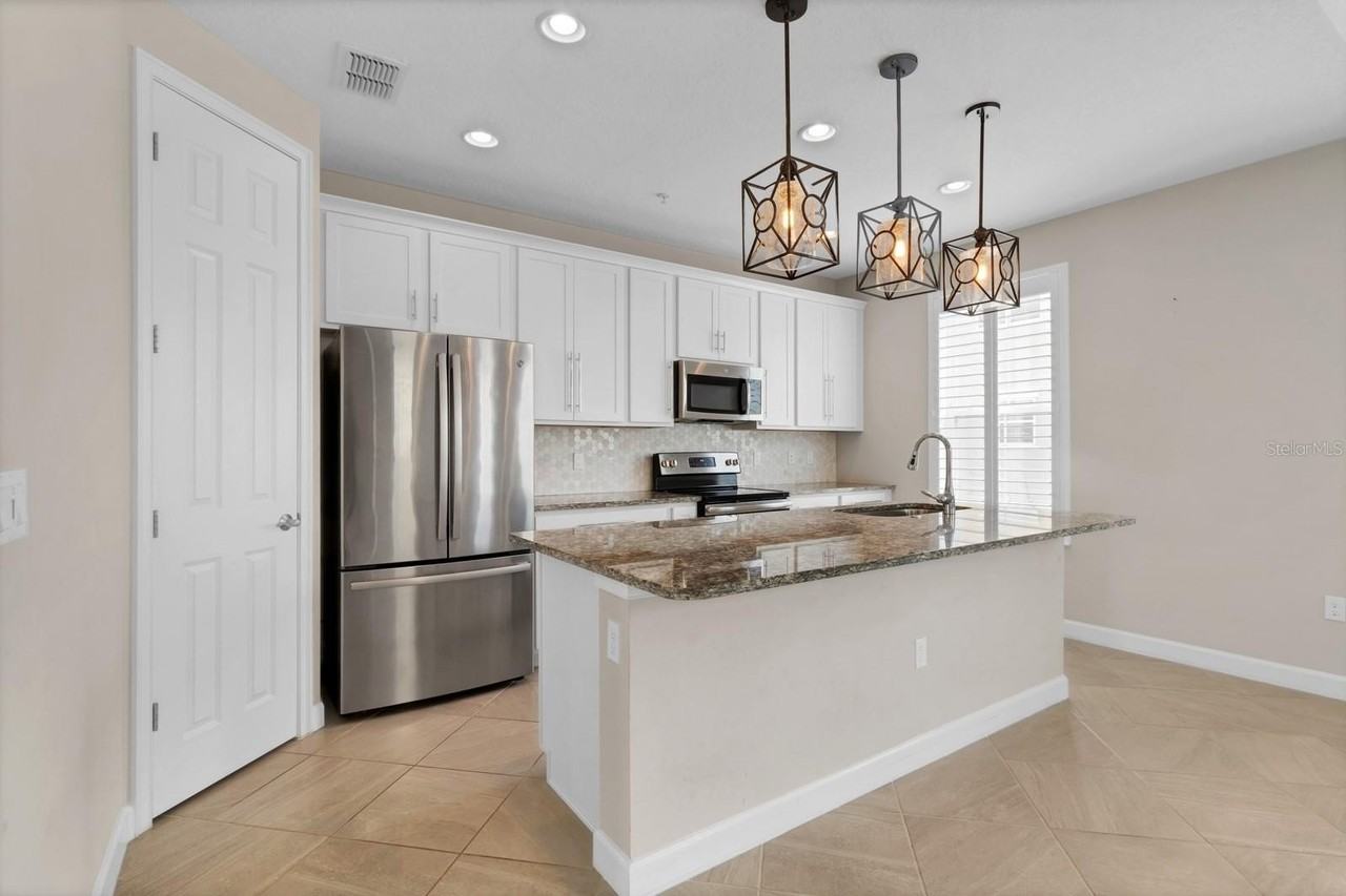 911 Brutus Ter - Photo 5 of 42