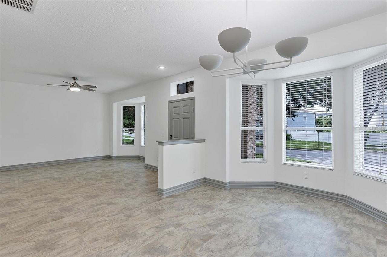 2701 Frigate Dr - Photo 3 of 21