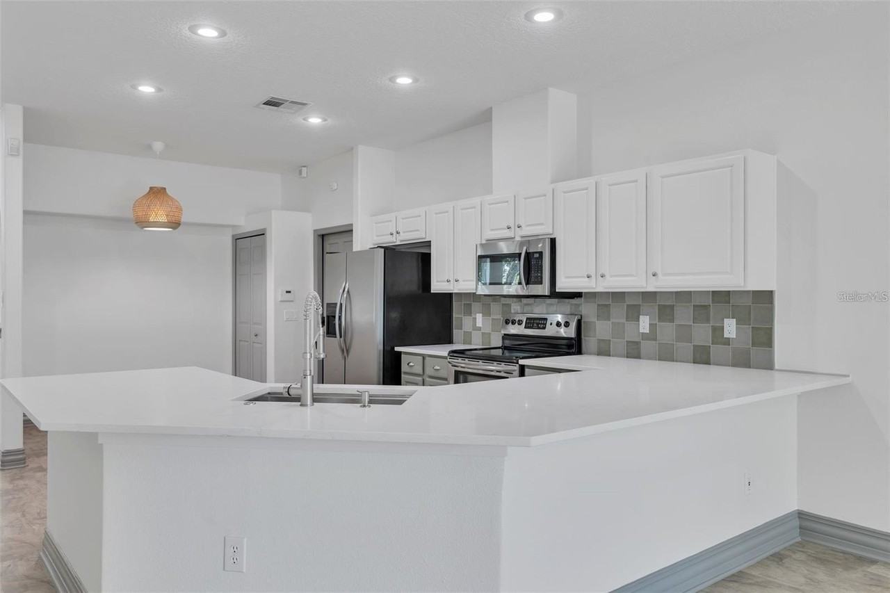 2701 Frigate Dr - Photo 6 of 21