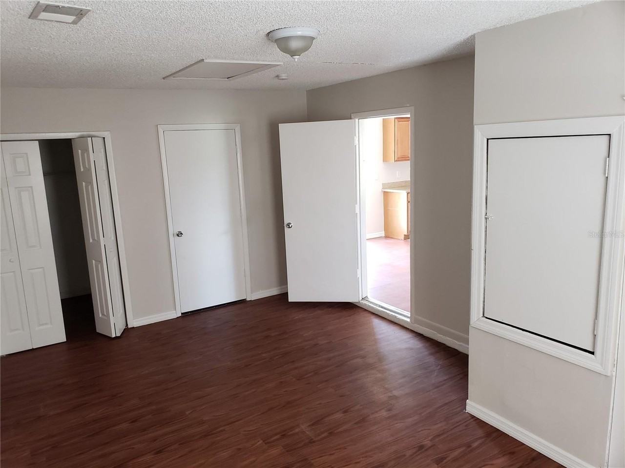 661 Gulliver Ave - Photo 4 of 4