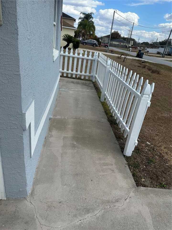 466 Flamingo Ct - Photo 4 of 13