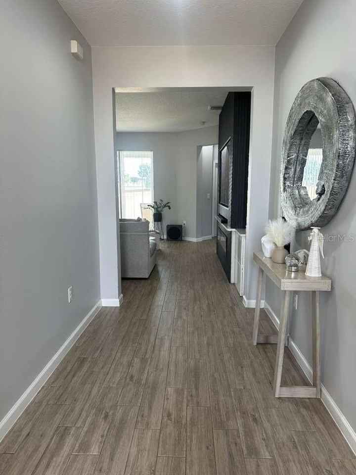 441 Disa Dr - Photo 2 of 11