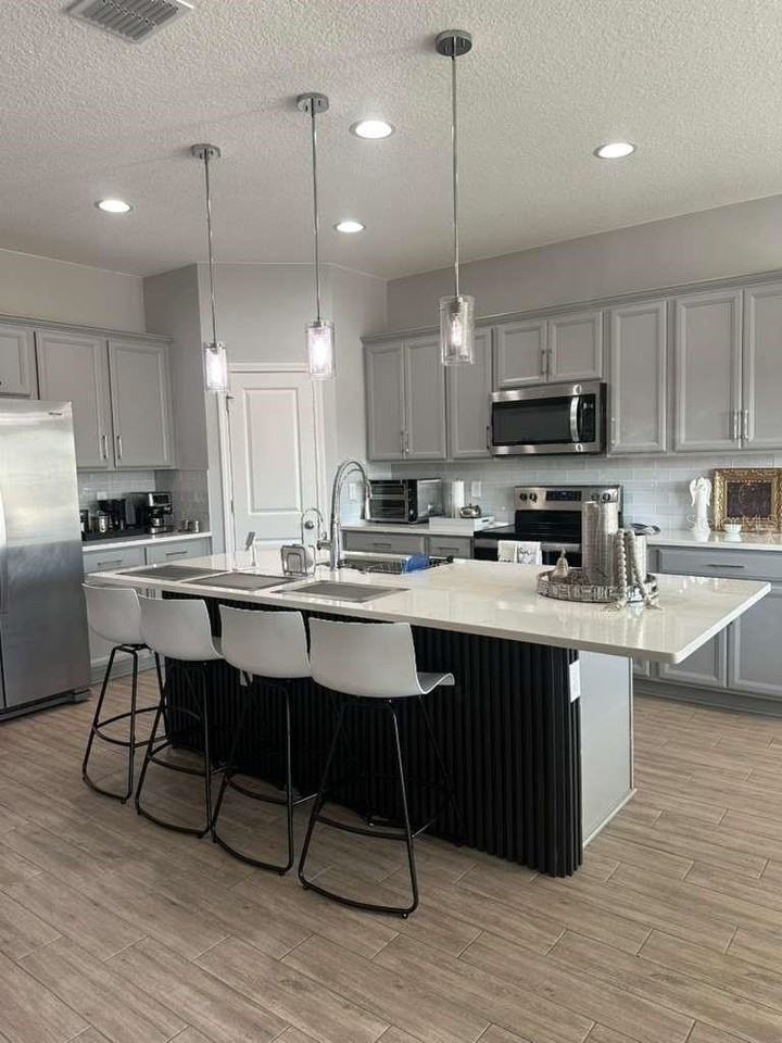 441 Disa Dr - Photo 3 of 11