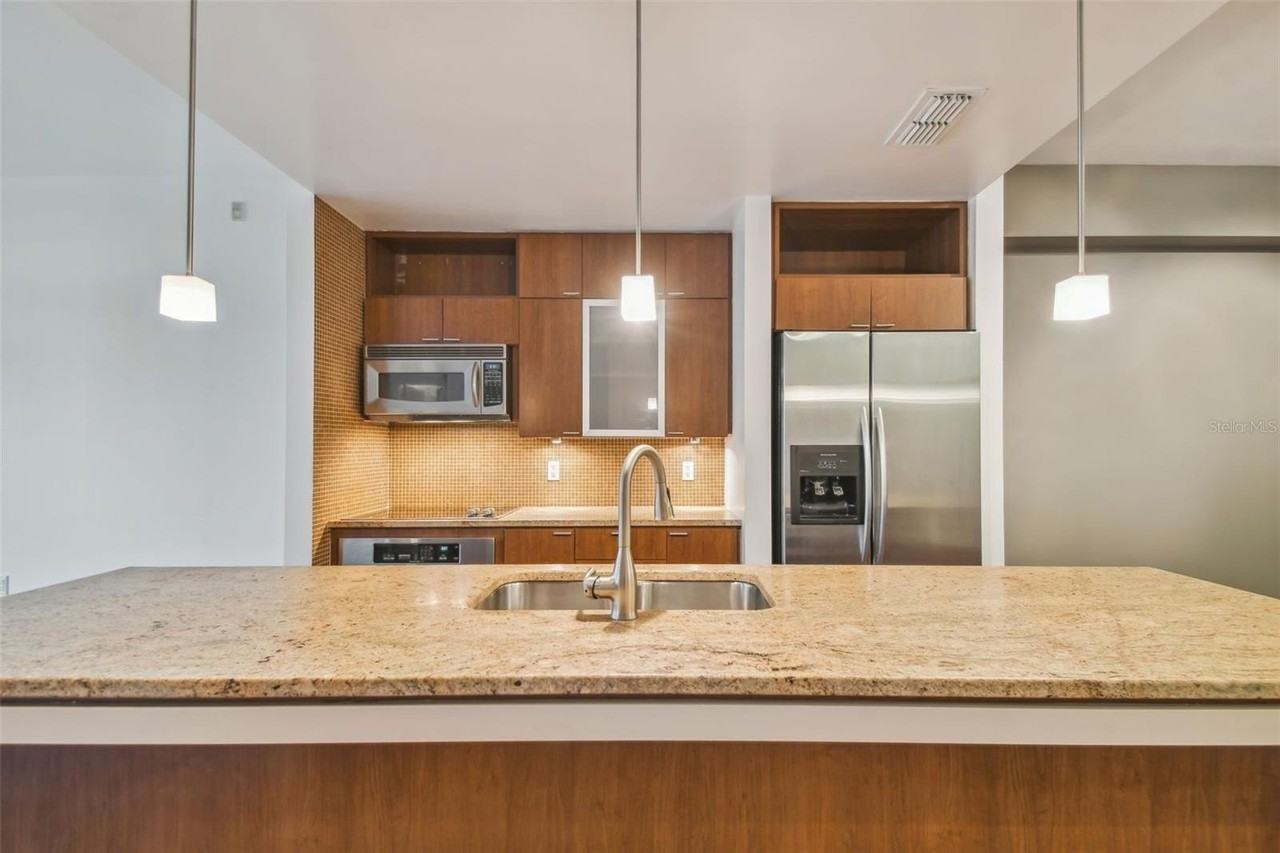 111 N 12th St #1717 - Photo 5 of 50