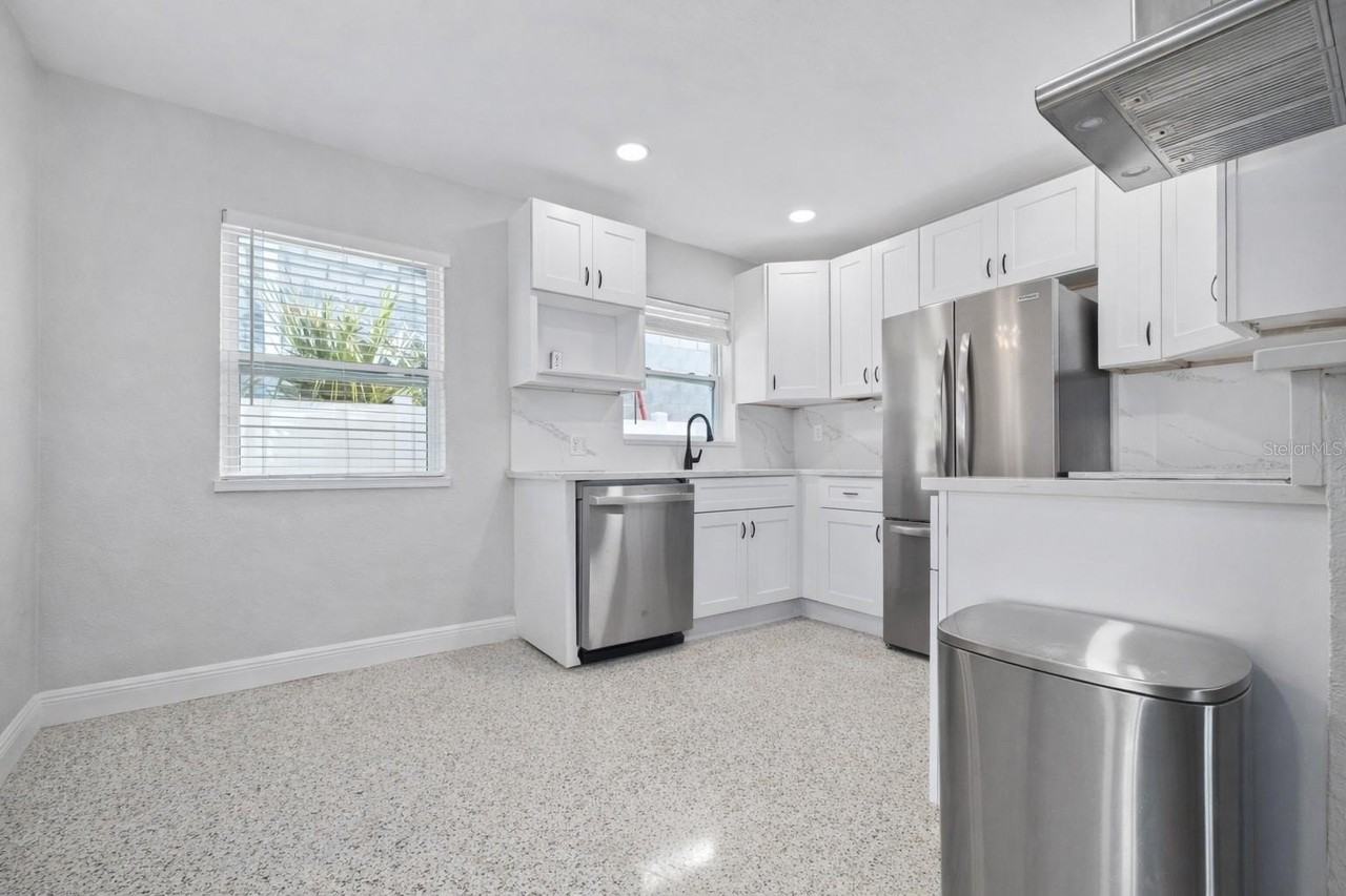 540 32nd St S - Photo 4 of 15