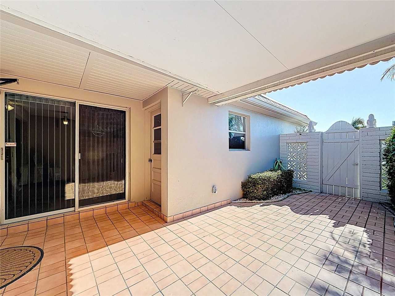 431 Boca Ciega Point Blvd N - Photo 4 of 34