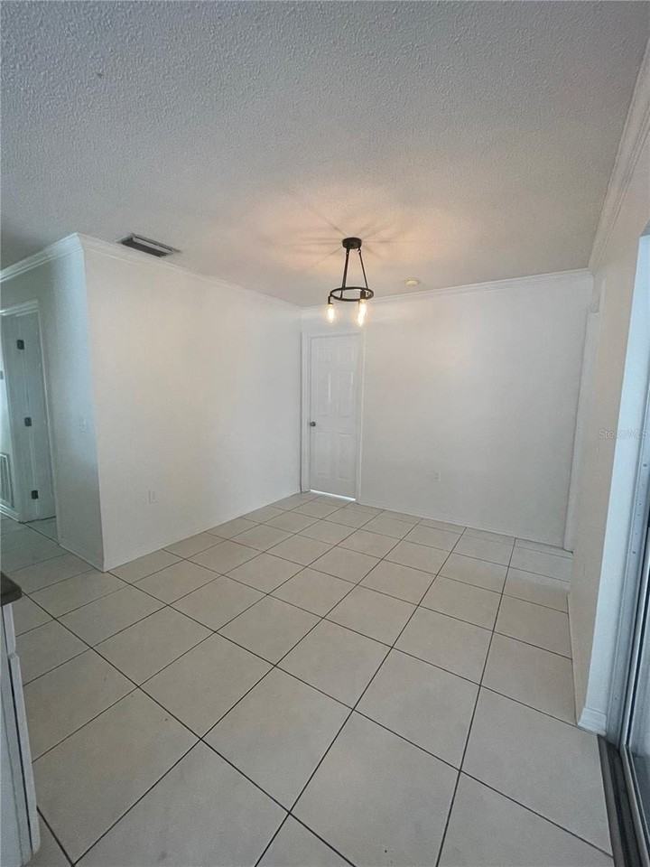 3021 W Tampa Bay Blvd - Photo 5 of 19