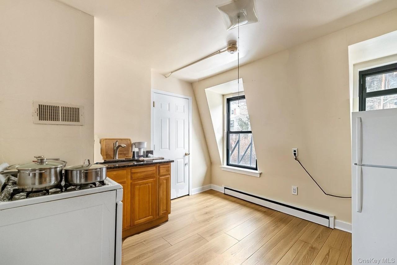 506 Piermont Ave Apt 1 #1 - Photo 5 of 12