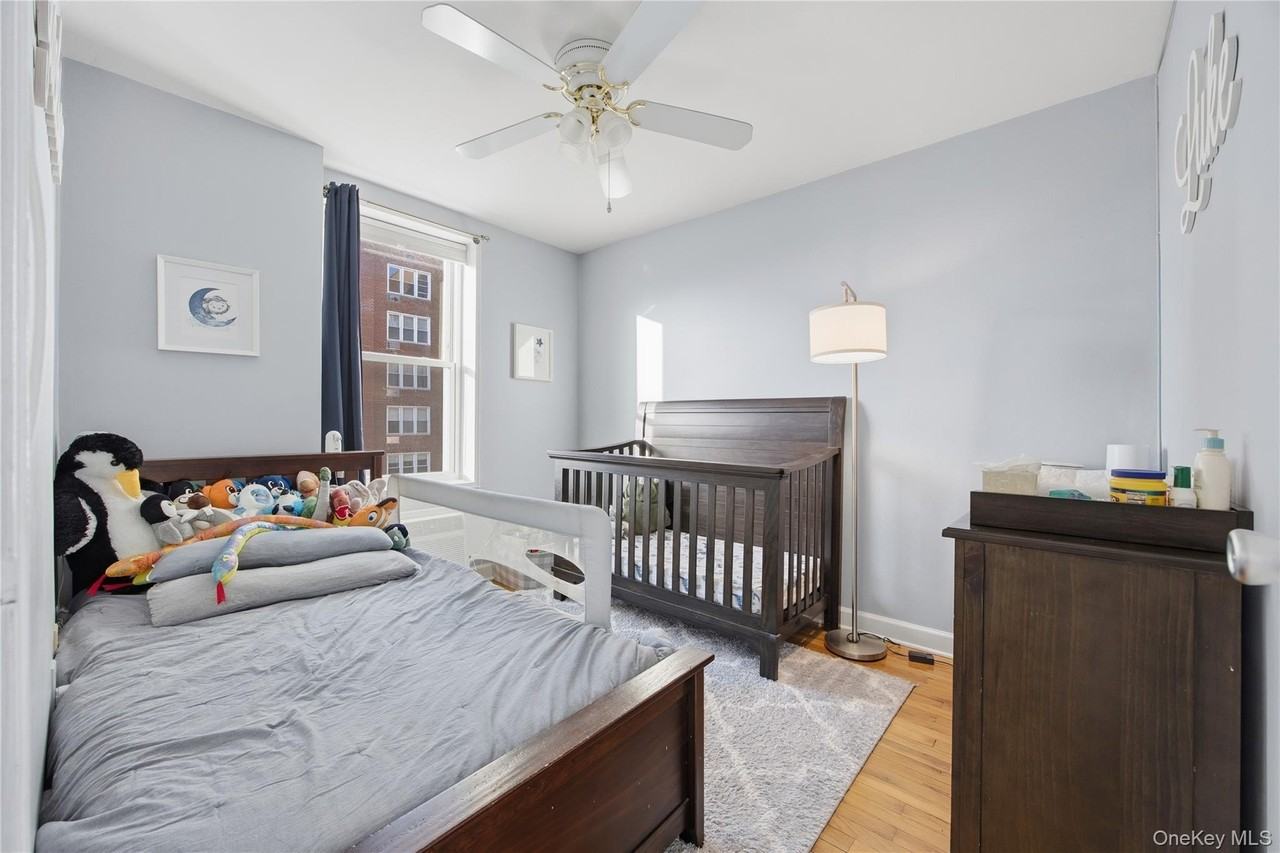 21 Fairview Ave Apt 426 #426 - Photo 7 of 25