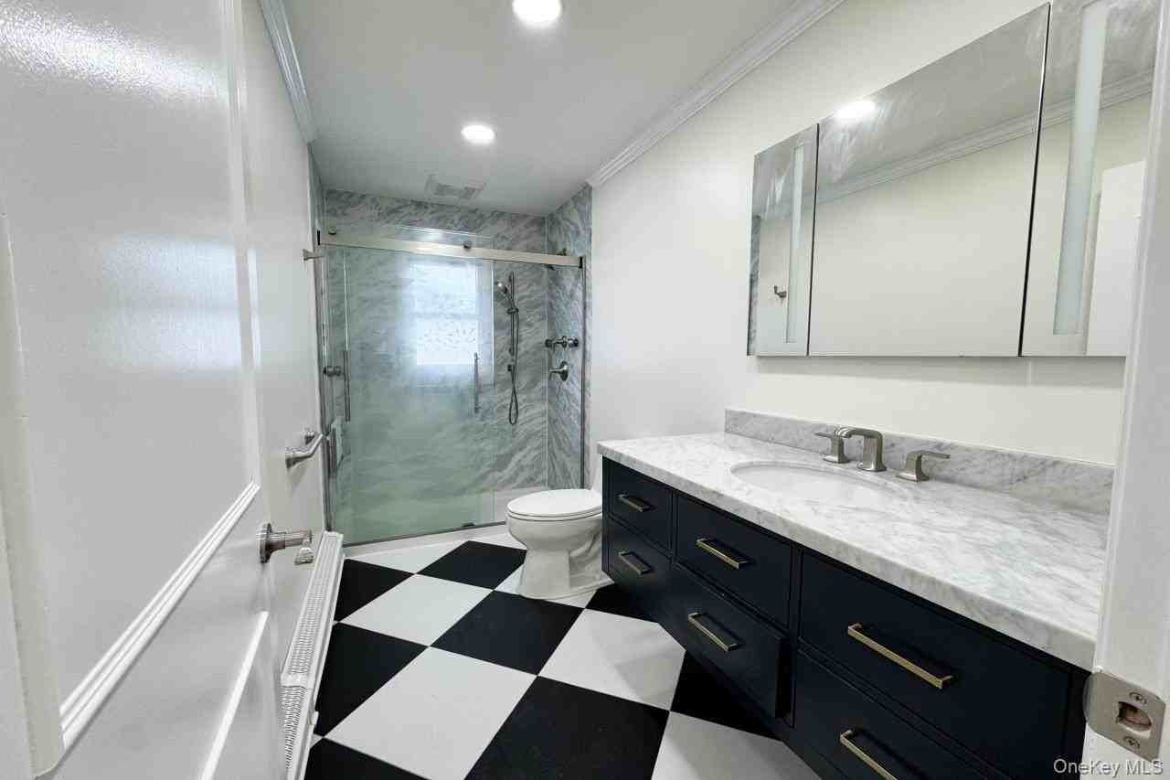 6 Merle Pl - Photo 5 of 12