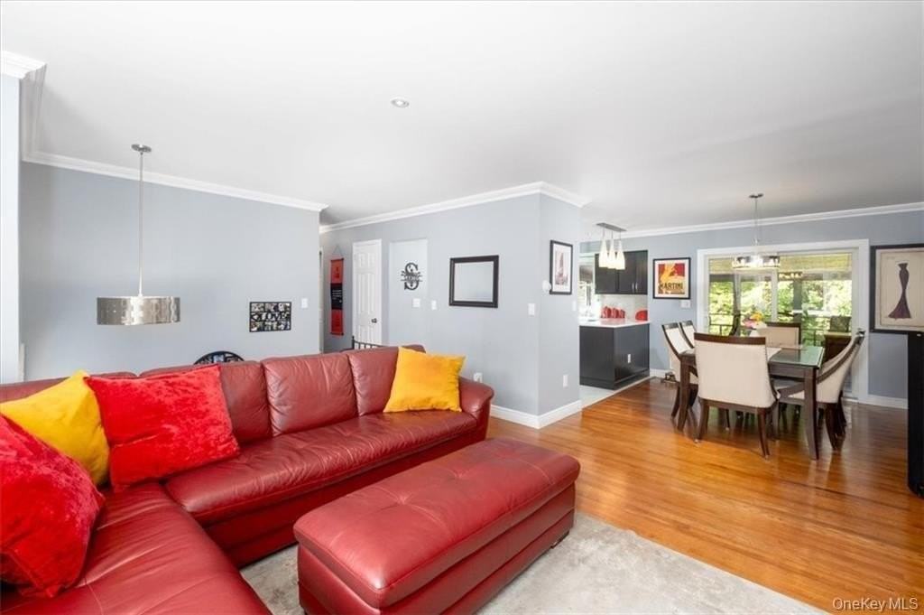 1 N Amundsen Ln - Photo 4 of 31