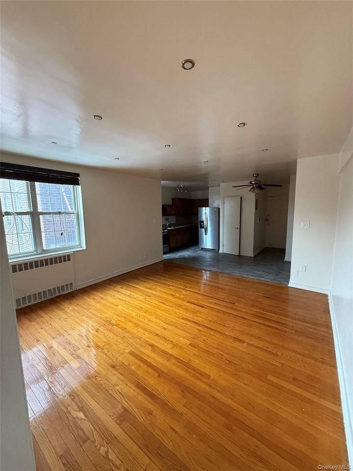 770 Bronx River Rd Apt A41 #A41 - Photo 4 of 10