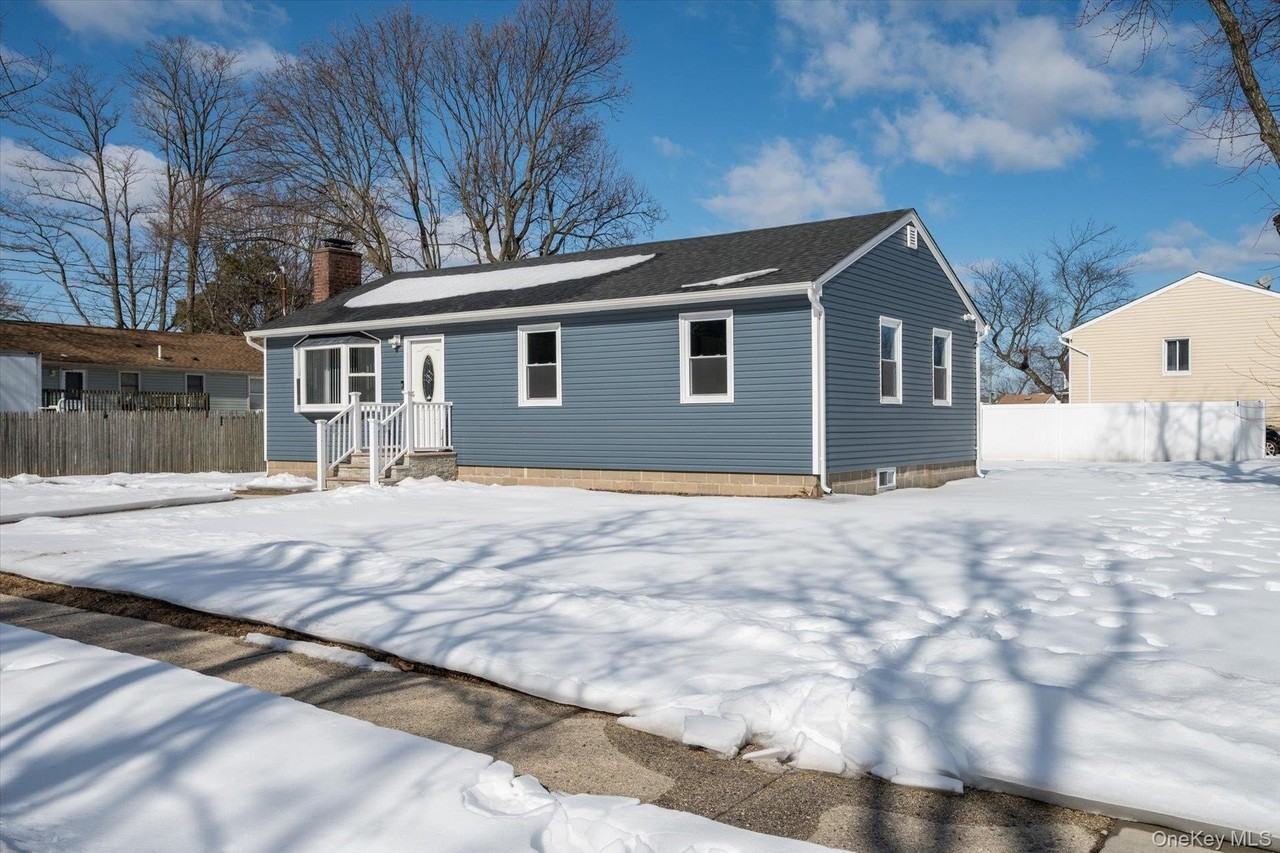 93 Garfield Blvd Unit 93 #93 - Photo 4 of 23