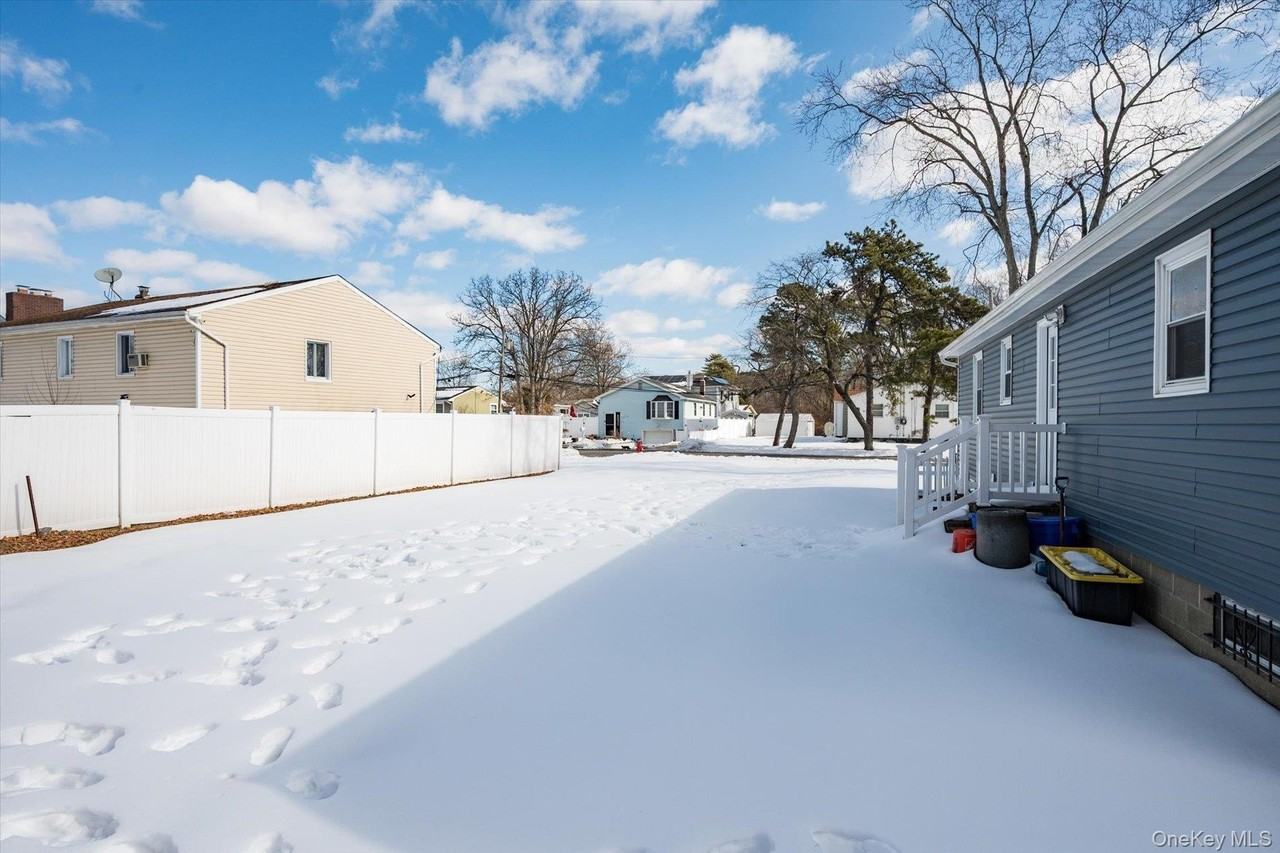 93 Garfield Blvd Unit 93 #93 - Photo 7 of 23