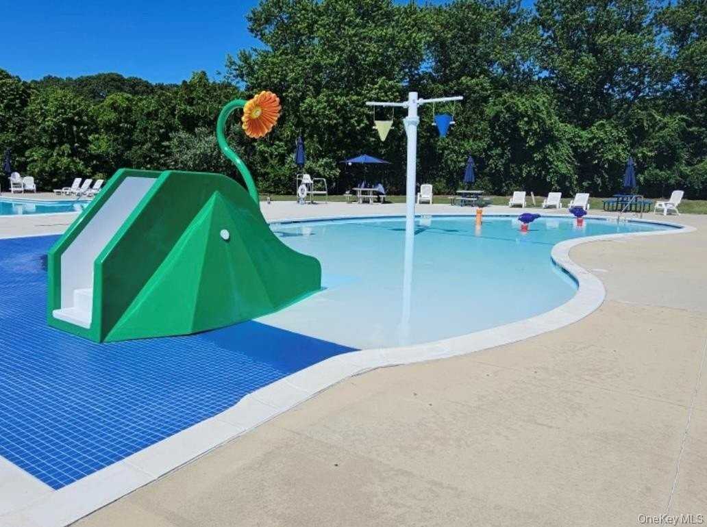 7 Boulder Ct Unit 7 #7 - Photo 6 of 22