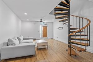 featured image of 1 Beecher Ln Apt C4 #C4