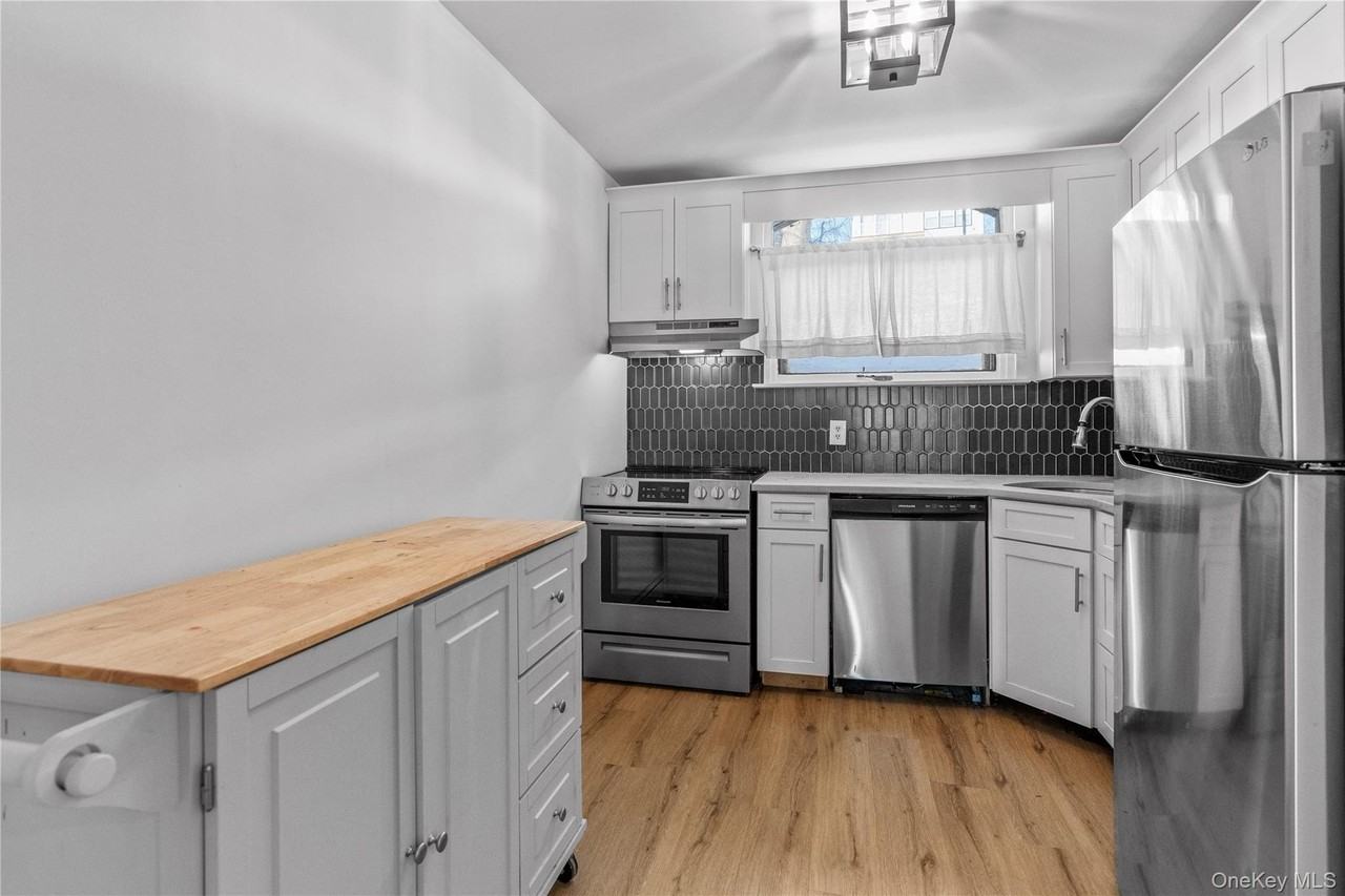 1 Beecher Ln Apt C4 #C4 - Photo 4 of 11