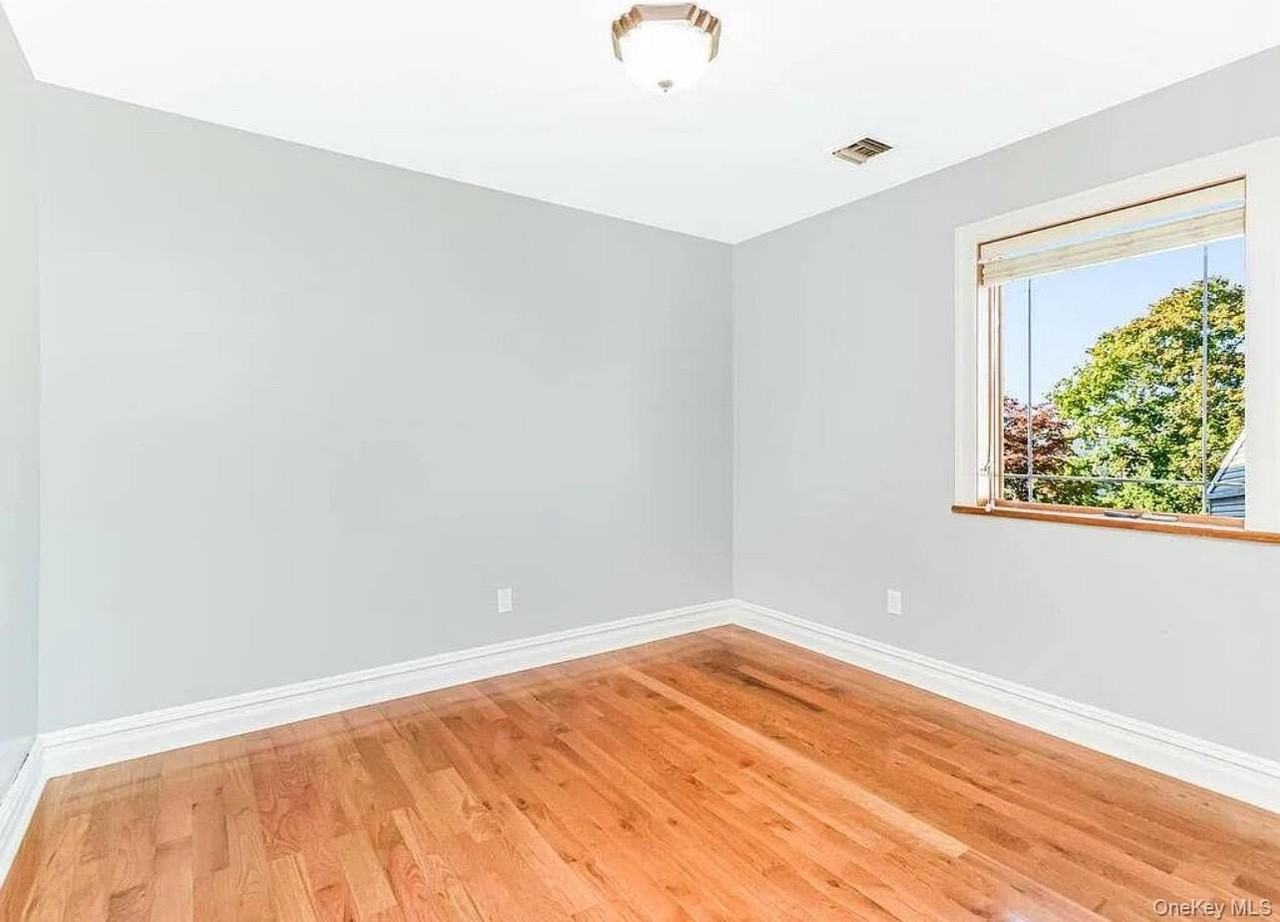 113 Maple Pl 2nd Fl #2ndFL - Photo 6 of 17