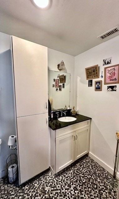 144 Robbins St Unit 4 #4 - Photo 5 of 8